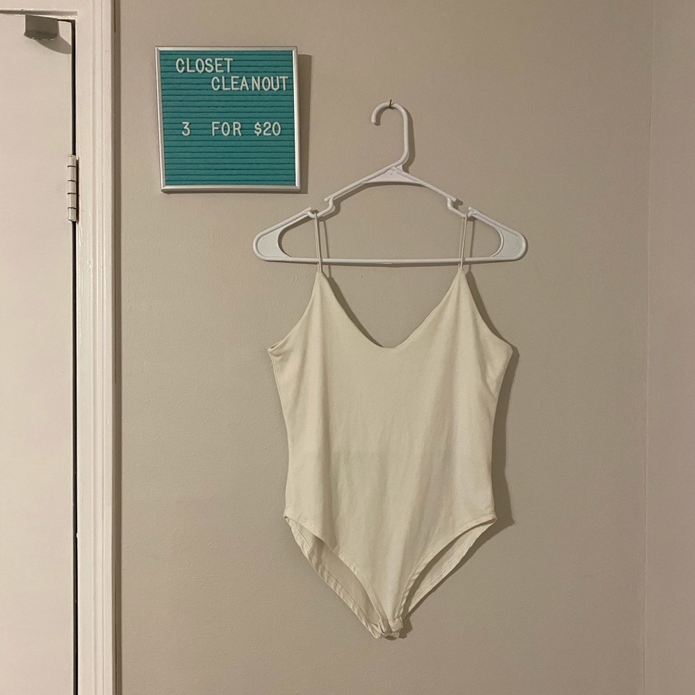 3for$20 NWOT NEVER WORN ivory bodysuit